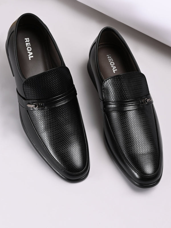 Regal Black Men Textured Leather Formal Shoes
