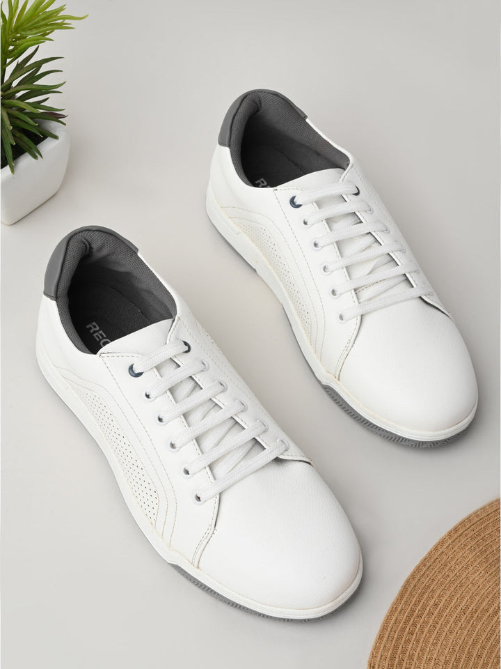 Regal White Men Casual Sneakers