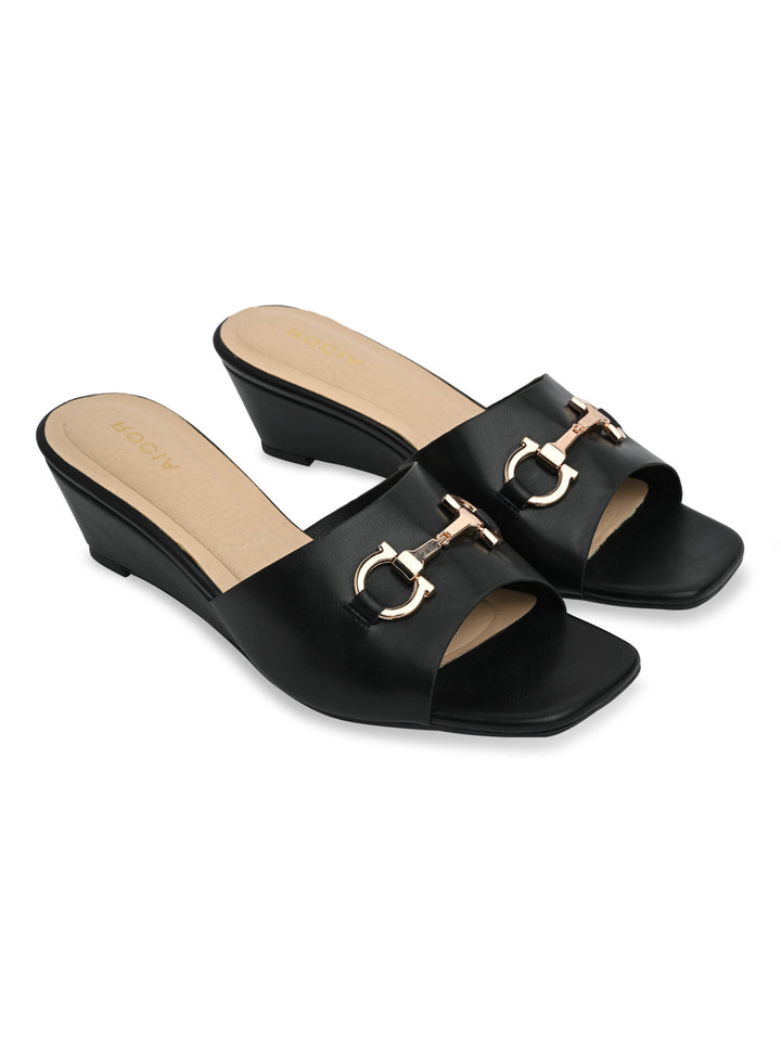 Rocia By Regal Black Women Classic Buckled Wedges