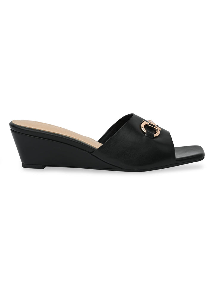 Rocia By Regal Black Women Classic Buckled Wedges