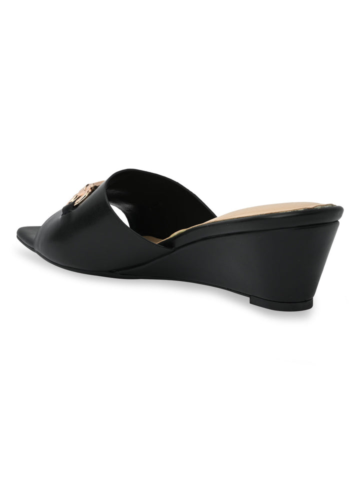 Rocia By Regal Black Women Classic Buckled Wedges