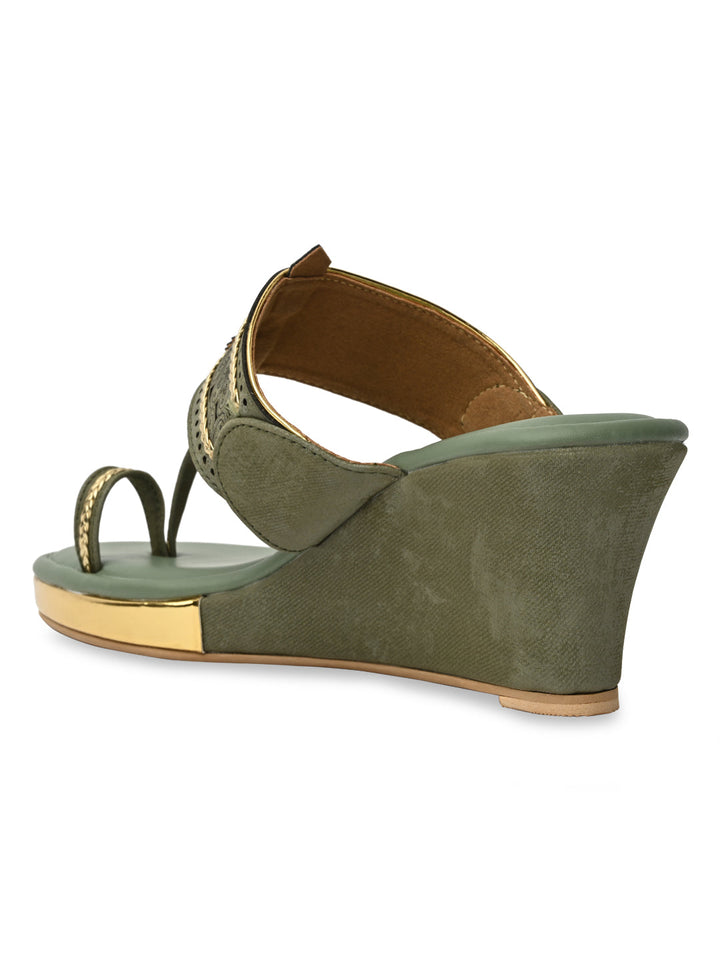 Rocia By Regal Green Women Laser Cut Kolhapuri Wedges