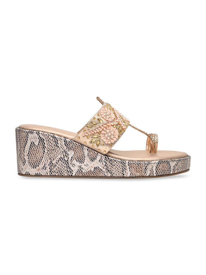 Women Heavy Embroidered One Toe