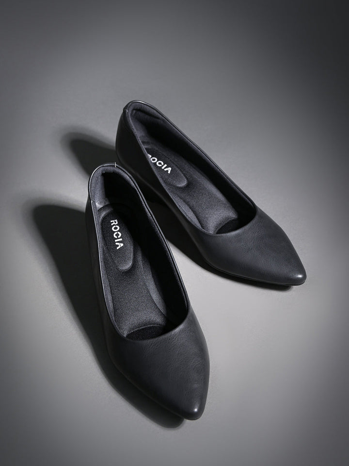 Rocia By Regal Black Women Pointed Toe Wedges