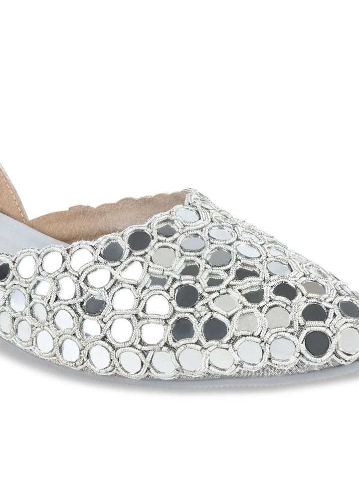 Rocia By Regal Silver Women Abla Work Mojaris