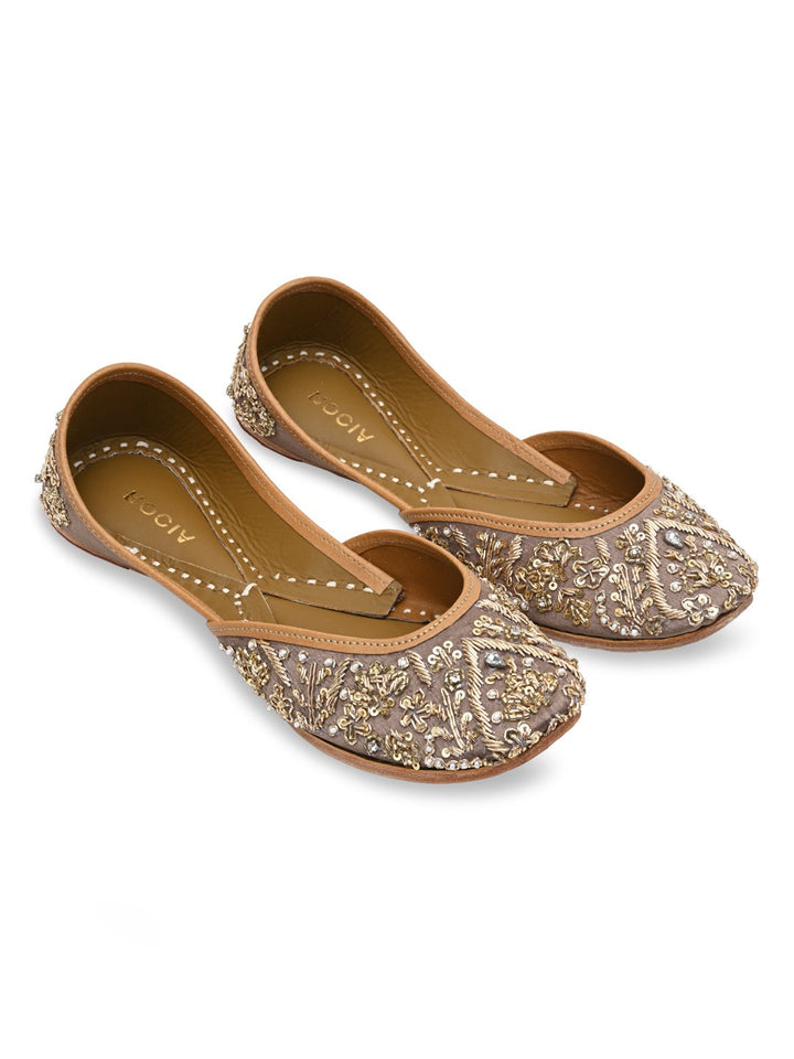 Rocia By Regal Nude Women Embroidered Mojris