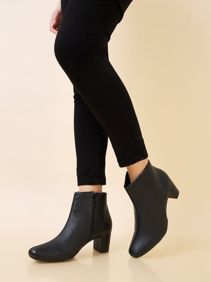 Rocia By Regal Black Women Ankle Length Boots
