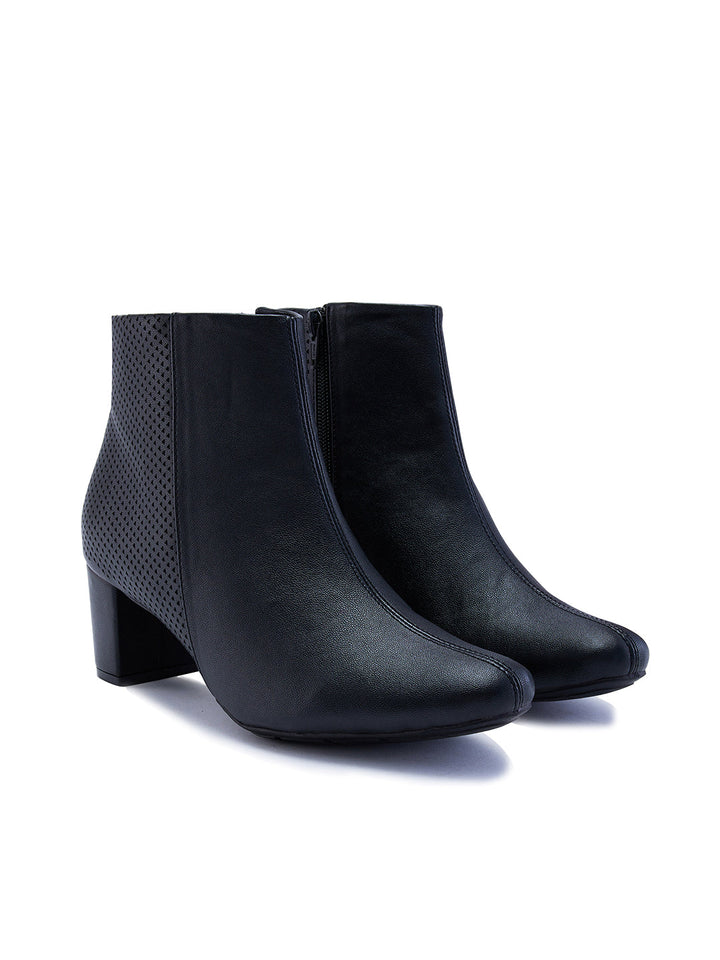 Rocia By Regal Black Women Ankle Length Boots