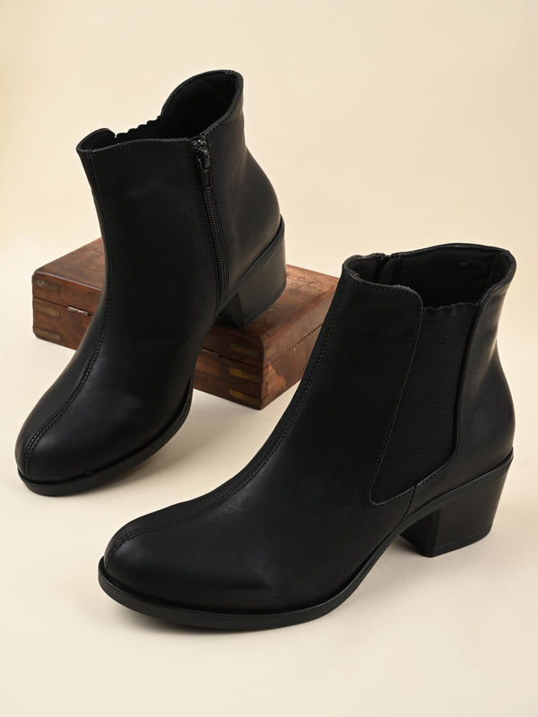 Rocia By Regal Black Women Ankle Length Boots