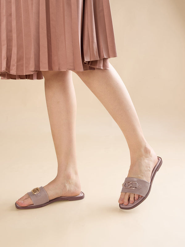 Rocia By Regal Nude Women Textured Buckled Sliders