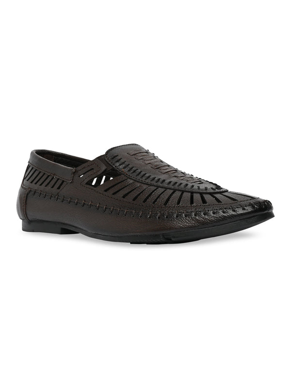 Regal Brown Men Ethnic Mojari Sandals